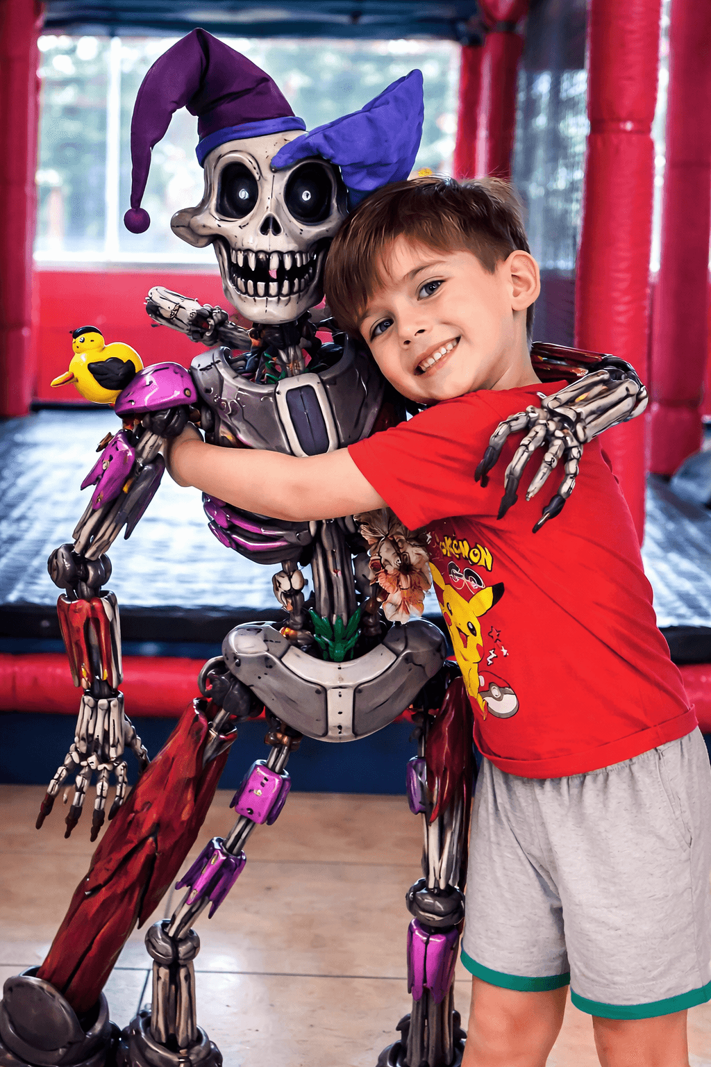 Benja con su personaje favorito